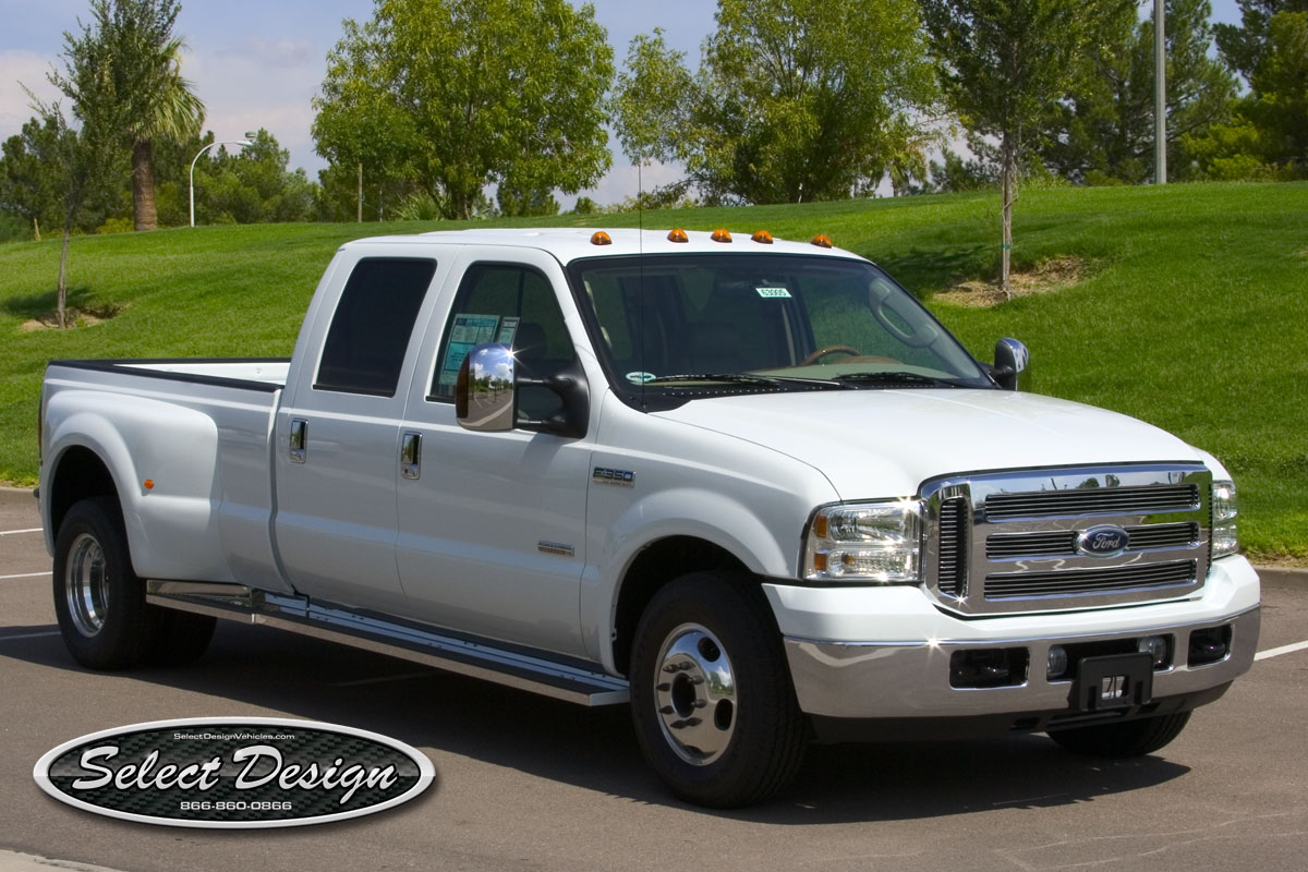 Ford F 250-350 Crew Cab Dually Pickup.